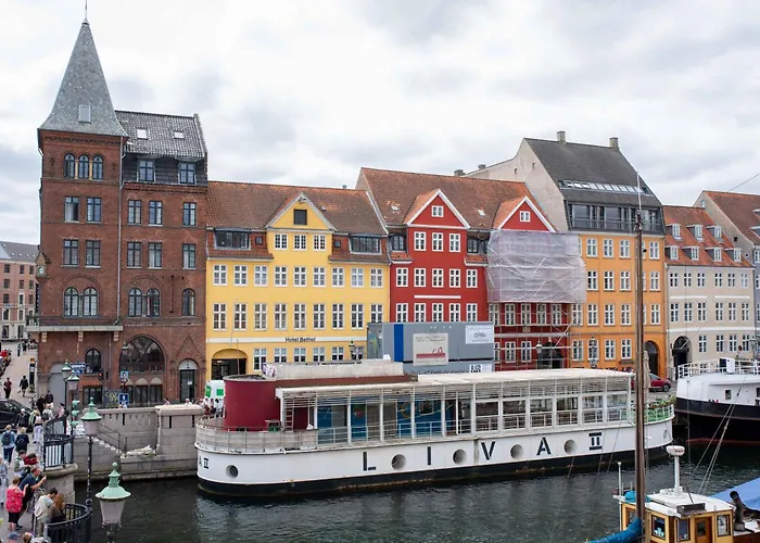 Chic Apartment In Vibrant Area By Copenhagen Canals